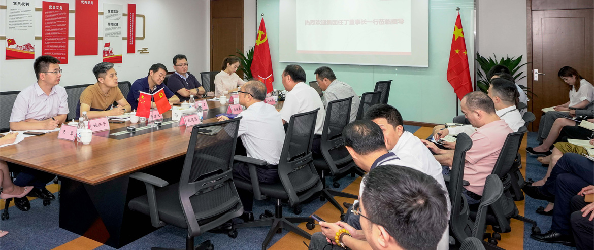 为旅游插上航空“翅膀”，给旅游增添科技“引擎”，用创新创造更大价值